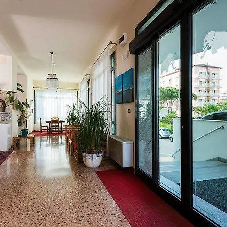 Hotel Bristol