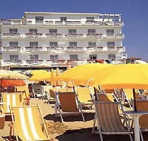 布里斯都酒店 4*